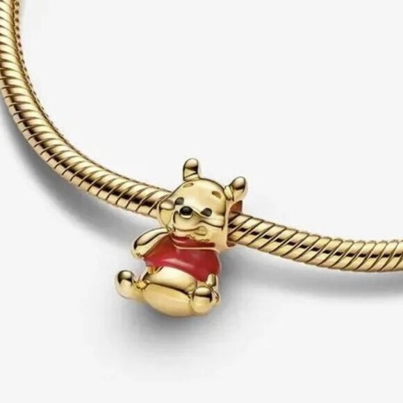 Gold Winnie the Pooh Bear Charm - Picture 2 of 2